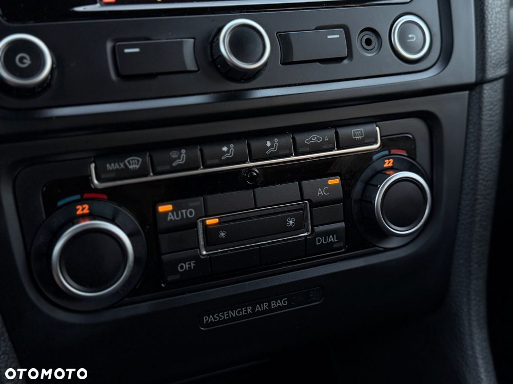 Volkswagen Golf - 22