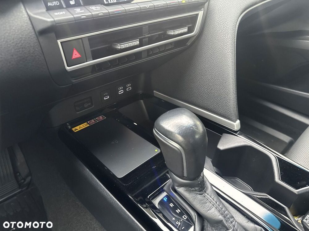 Toyota Camry - 23