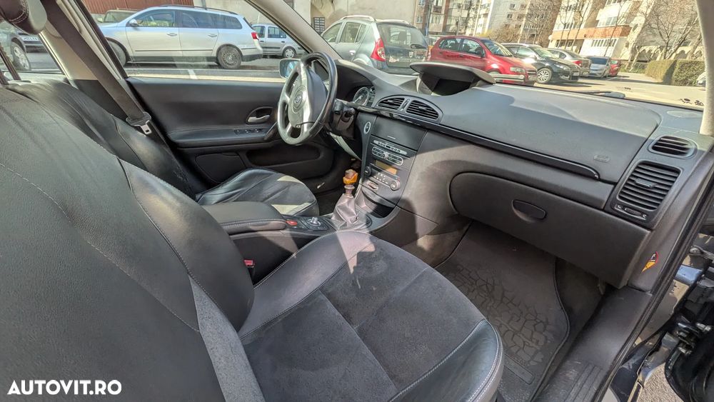 Renault Laguna 2.0 dCi FAP Privilege - 4
