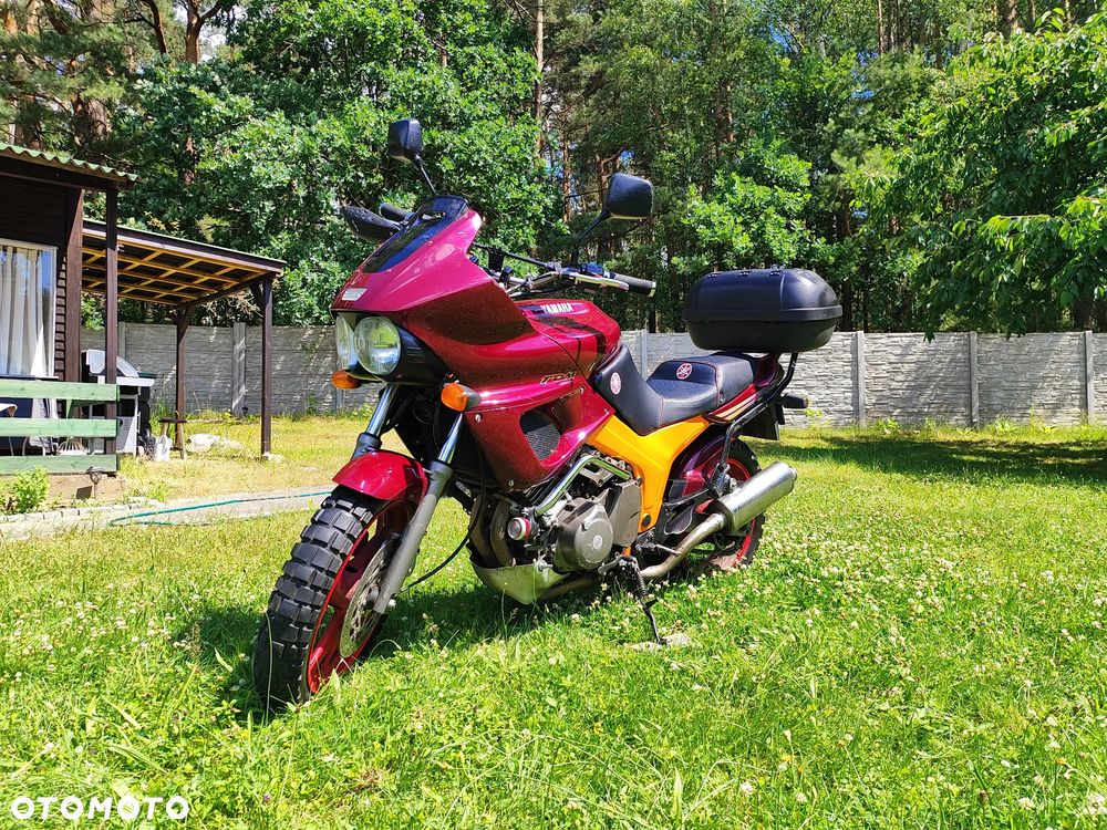 Yamaha TDM - 16