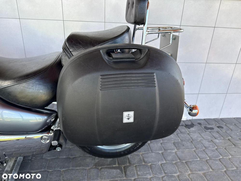 Suzuki Intruder - 22