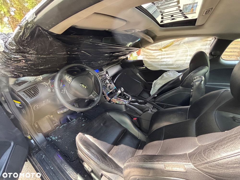 Hyundai Genesis Coupe 3.8 V6 Automatik - 10