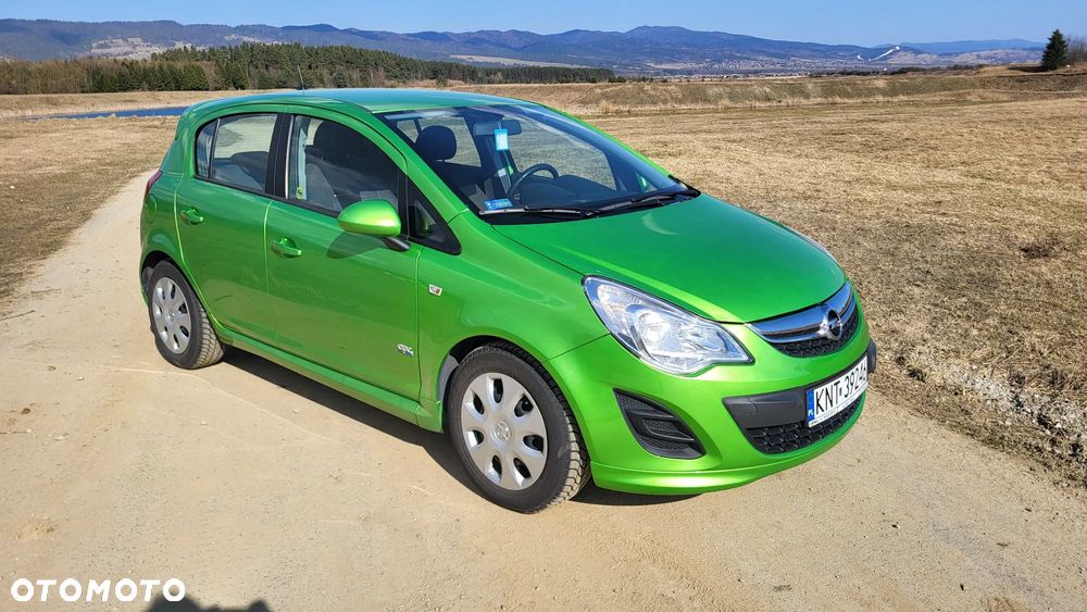 Opel Corsa 1.2 16V Edition / Active - 1