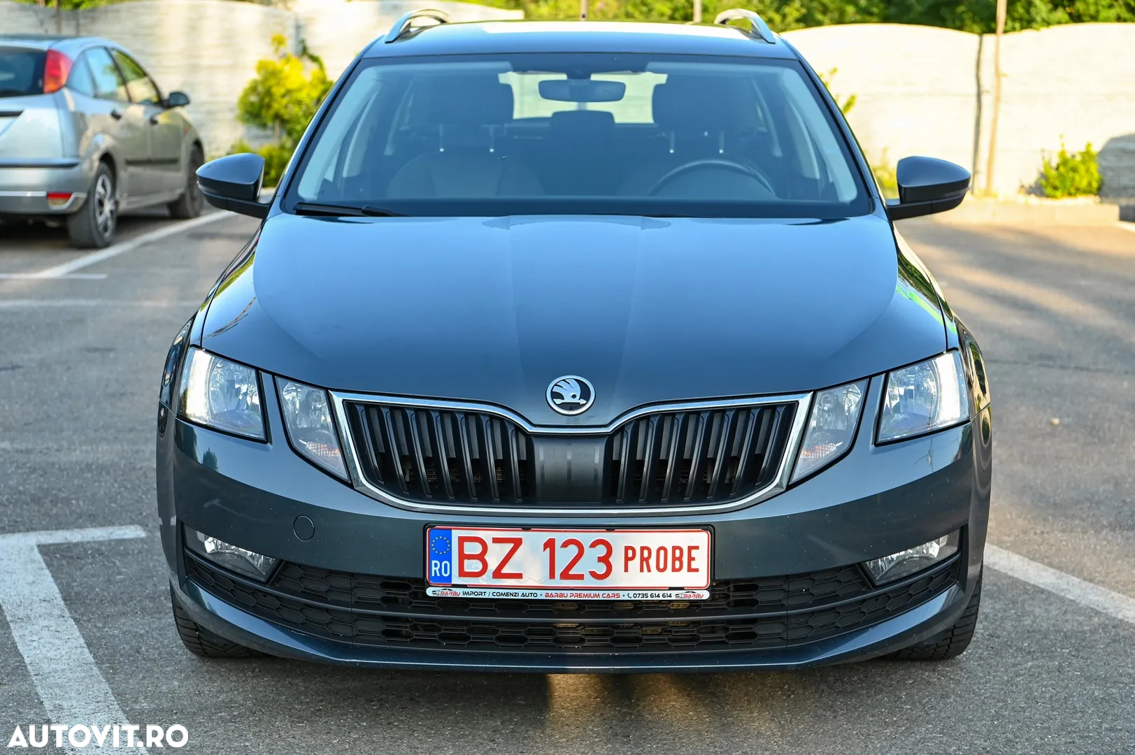 Skoda Octavia Combi Diesel 1.6 TDI DSG Style - 2