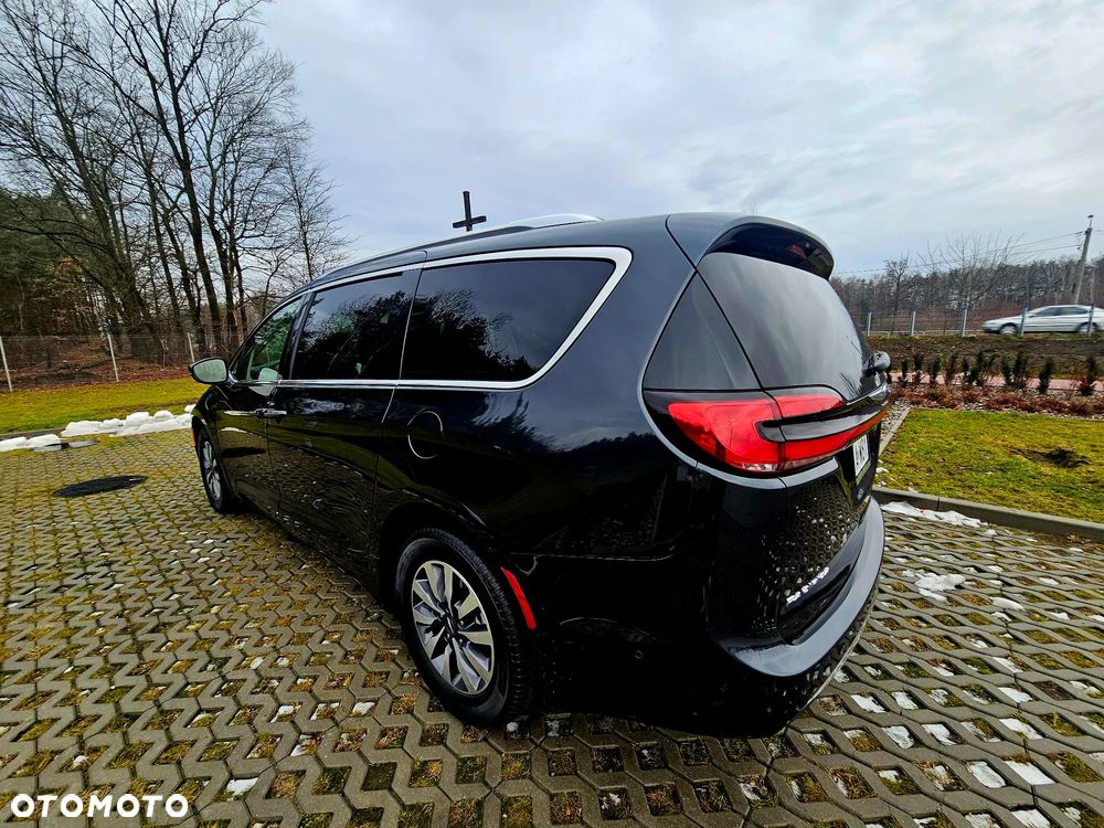 Chrysler Pacifica - 8