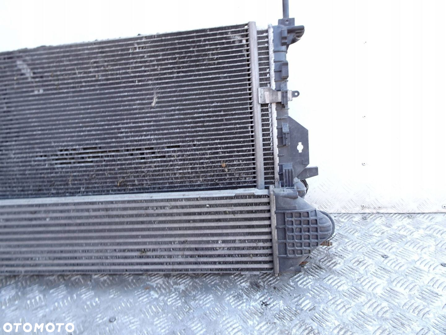 Chłodnica wody  wentylator Ford Kuga MK1 2.0 TDCI - 6