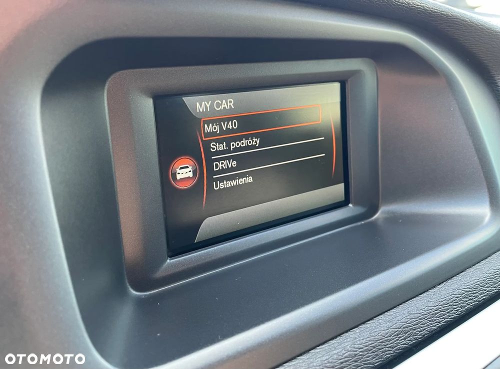 Volvo V40 T2 Momentum - 20