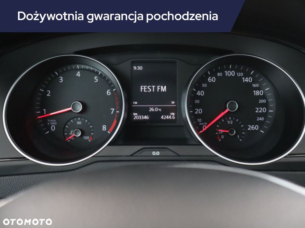 Volkswagen Passat - 13