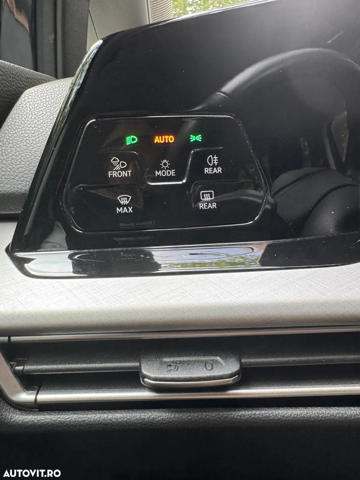 Volkswagen Golf Variant 2.0 TDI SCR Life - 37