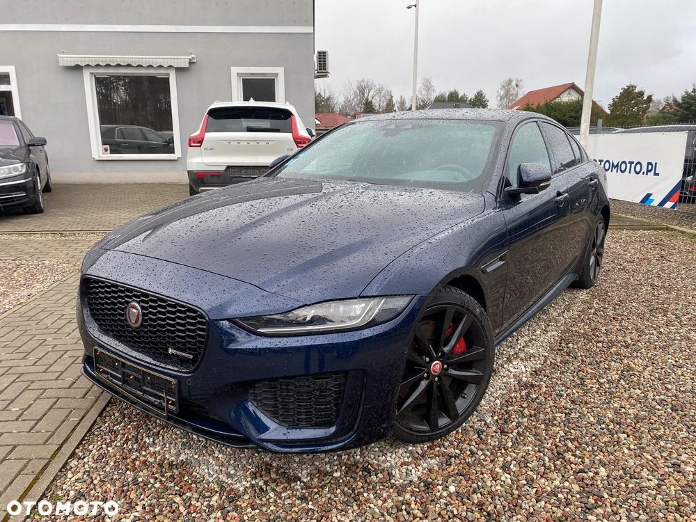 Jaguar XE P300 AWD R-Dynamic HSE