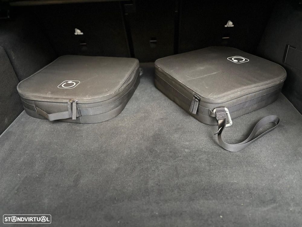 Mercedes-Benz C 300 e AMG Line - 35