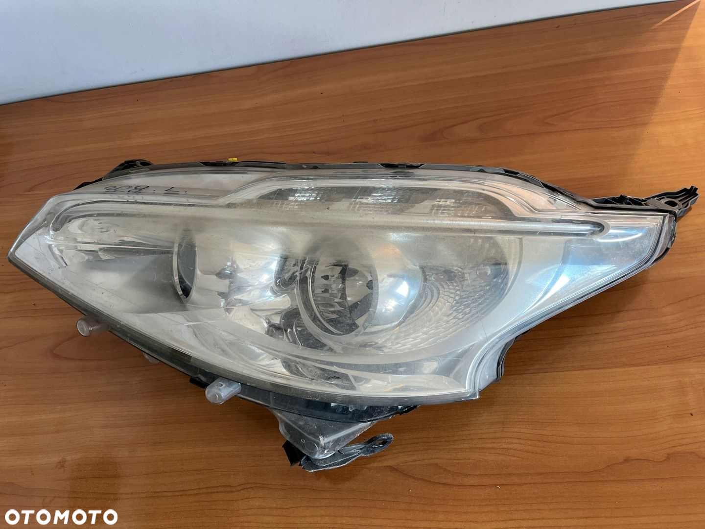 Lampa Peugeot 208 2012- Lewy przód Soczewka ANG - 3