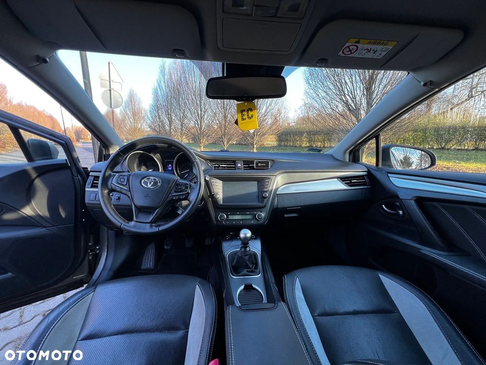 Toyota Avensis 1.8 Prestige - 19