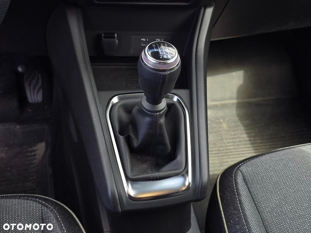 Renault Captur 1.3 TCe mHEV Techno EDC - 24