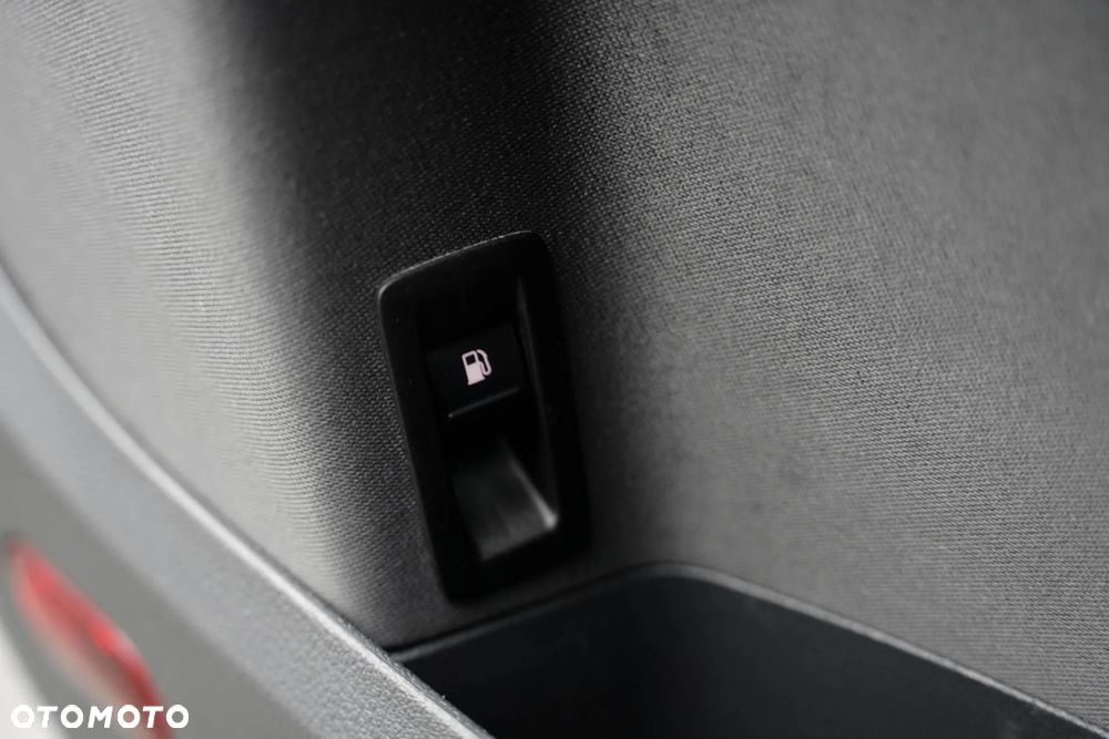 Volkswagen Touran 2.0 TDI DPF DSG R-Line Edition - 27