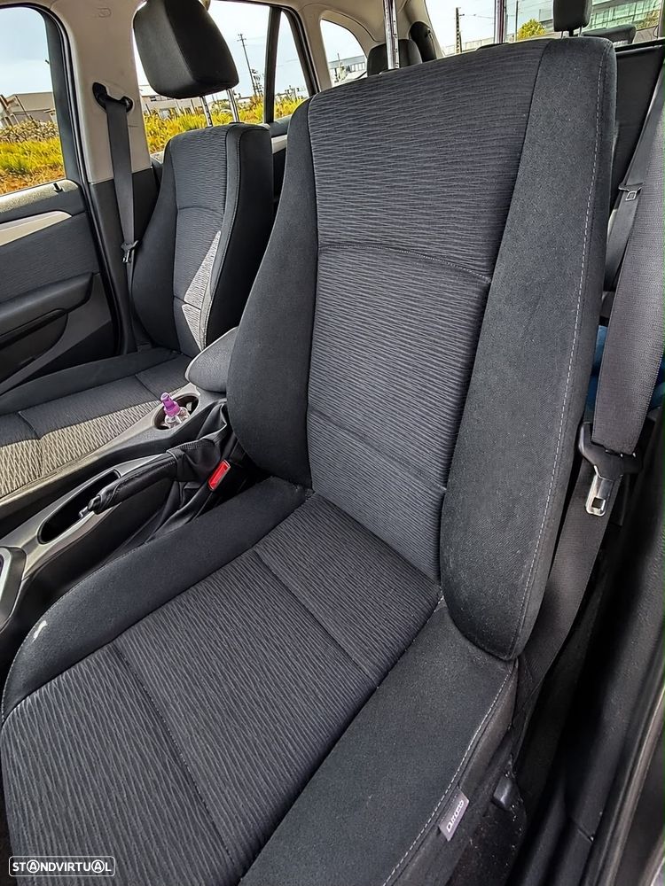BMW X1 18 d sDrive Line Sport - 17