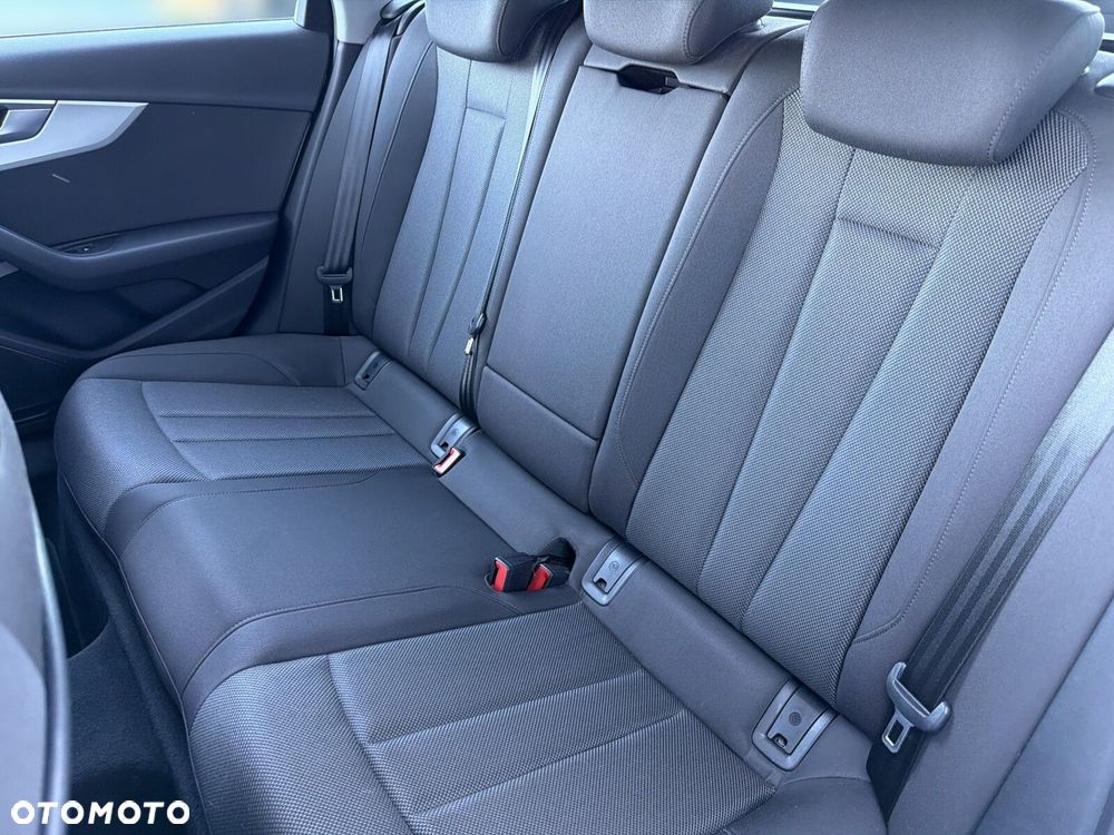 Audi A4 Avant - 13