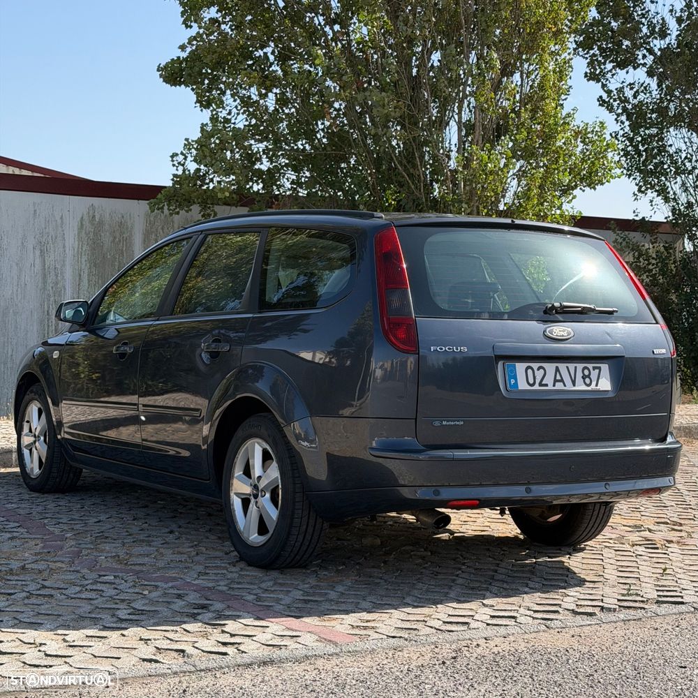 Ford Focus SW 1.6 TDCi Ghia - 4