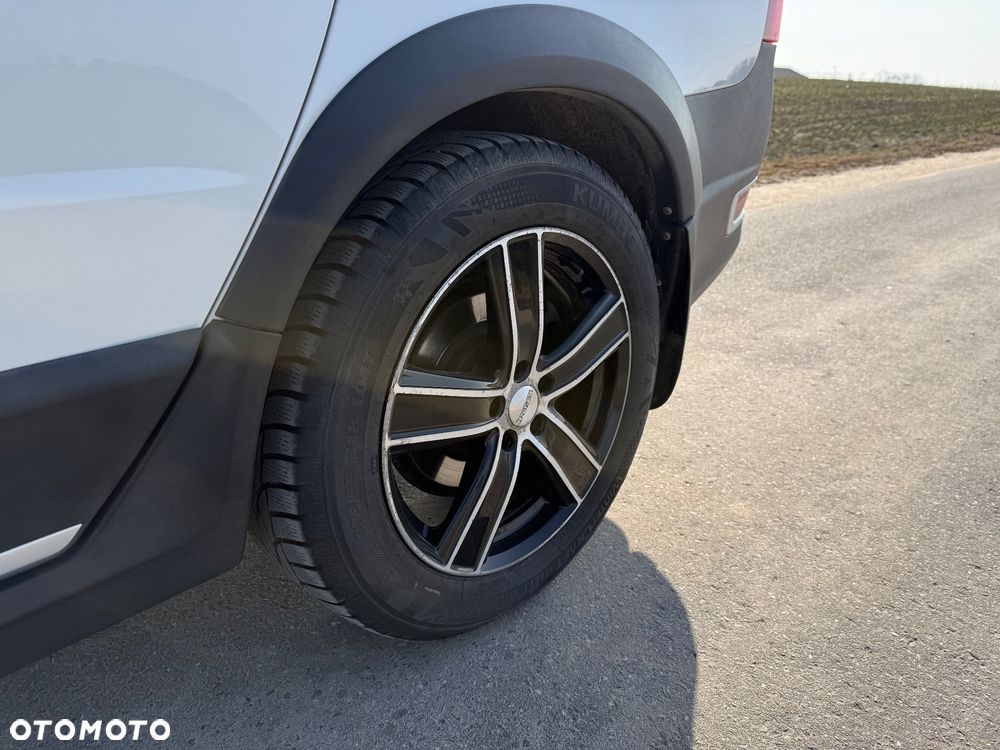 Volvo XC 70 D5 AWD Momentum - 33