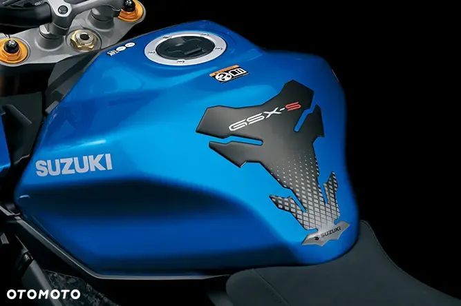 Suzuki GSX - 6