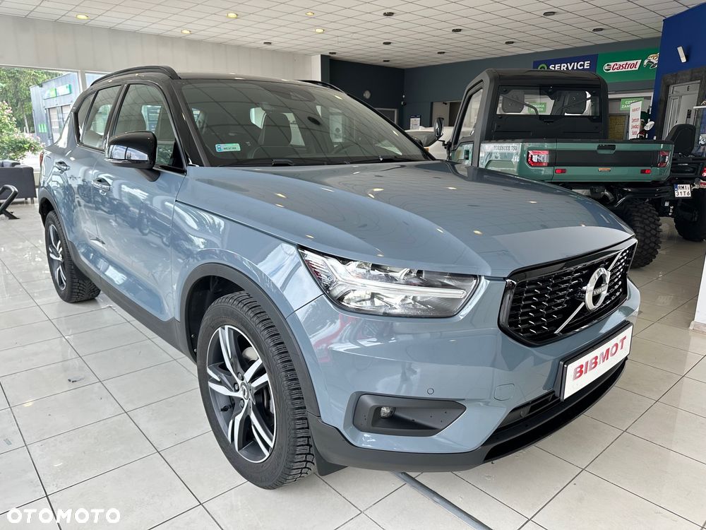 Volvo XC 40 T3 R-Design - 1