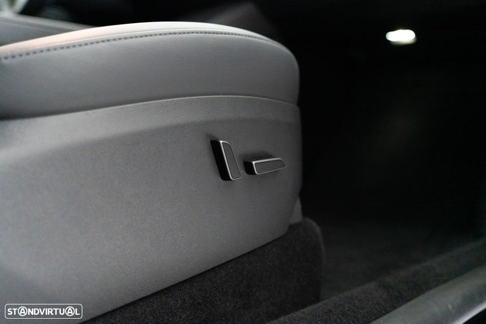 Tesla Model Y Standard - 23