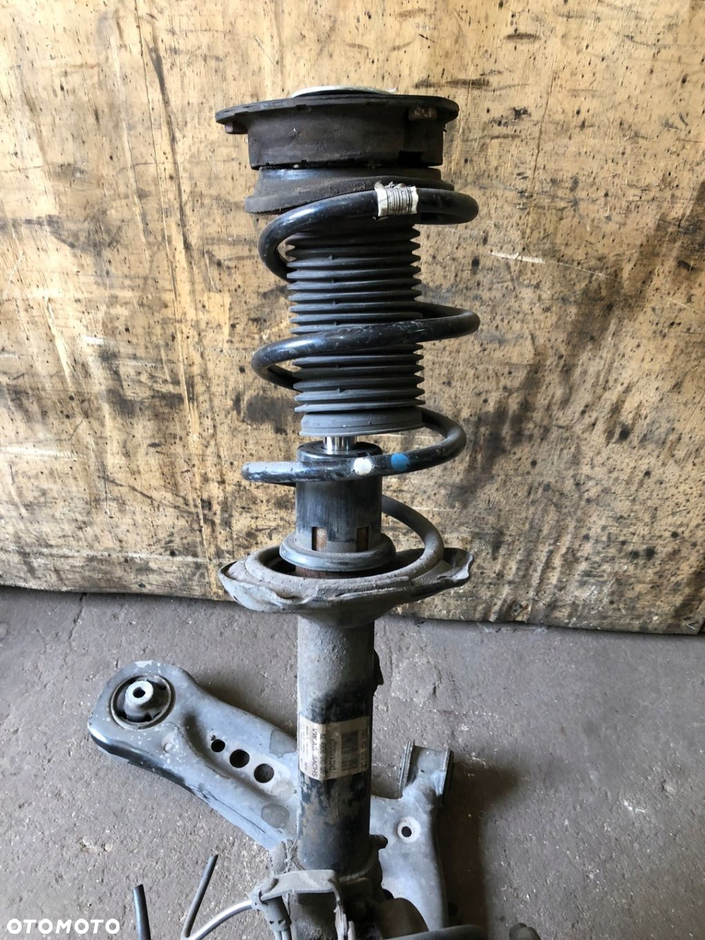 ZWROTNICA PRAWA WAHACZ MCPHERSON A3 8V 1.6 2.0 TDI 5Q0413023DB KOMPLET - 2