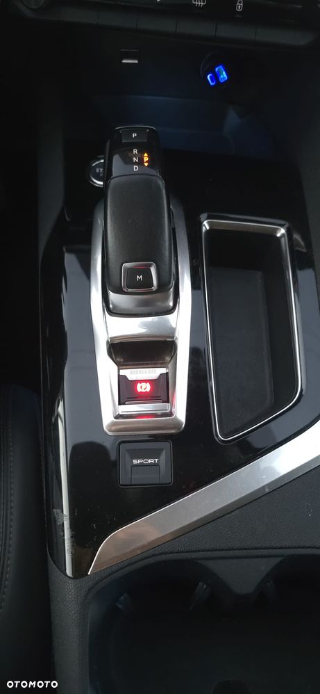 Peugeot 3008 PureTech 130 Stop & Start EAT6 Allure - 16