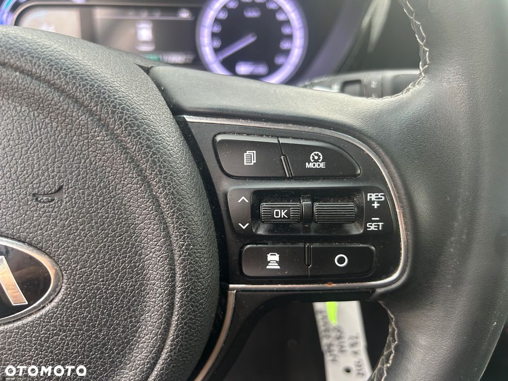 Kia Niro 1.6 GDI Hybrid L Business Line - 31