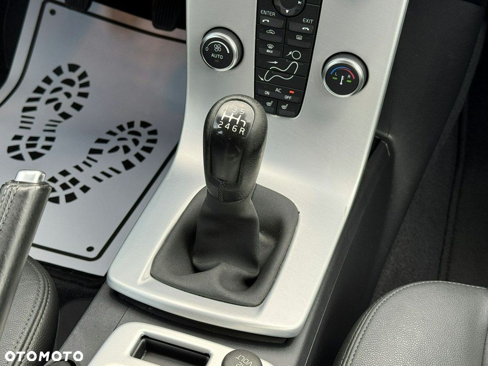 Volvo V50 DPF D3 Summum - 35