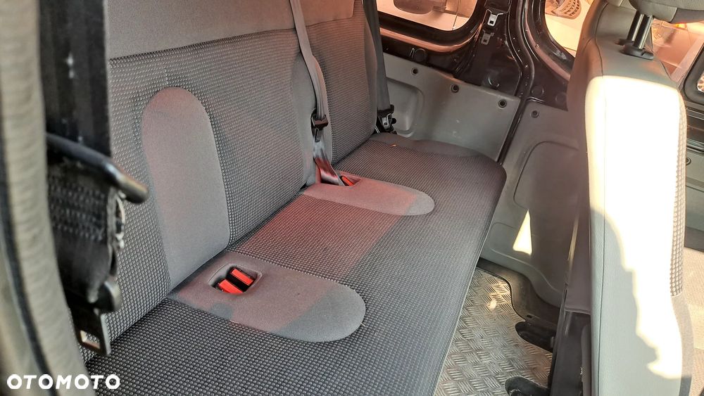 Opel Vivaro - 30