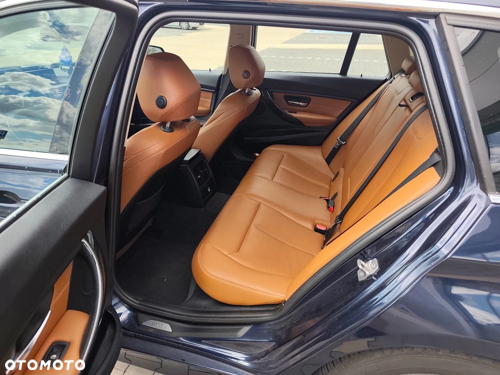 BMW Seria 3 320d Efficient Dynamics Luxury Line EU6 - 11