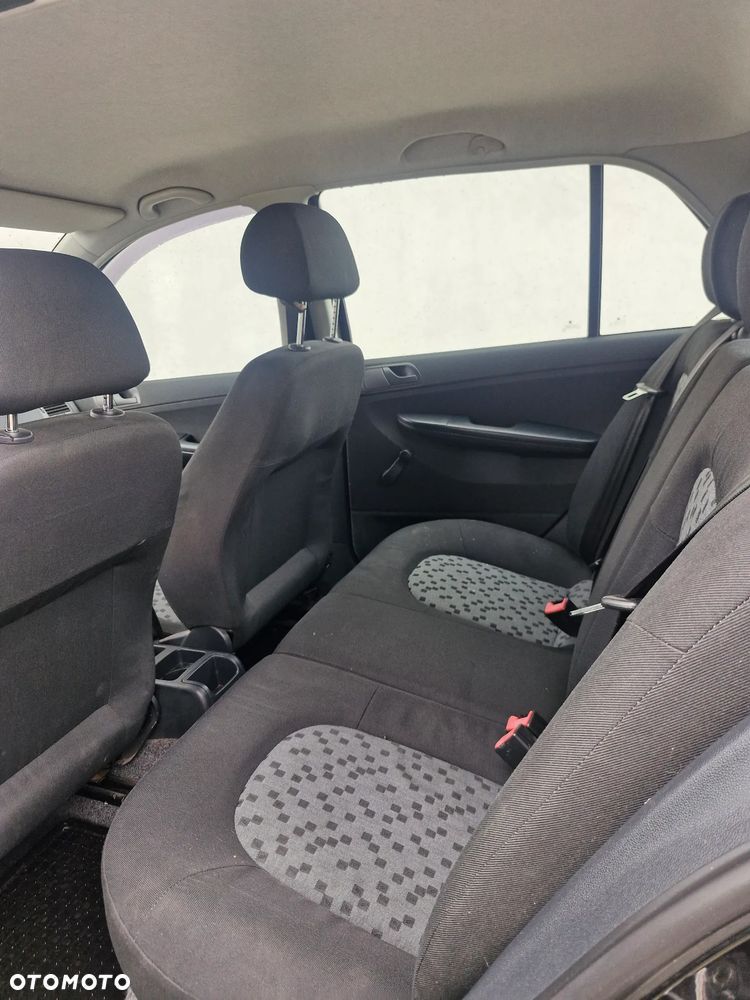 Skoda Fabia 1.2 HTP Classic - 6