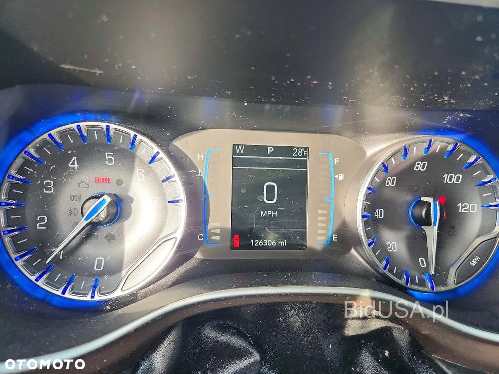 Chrysler Pacifica - 8