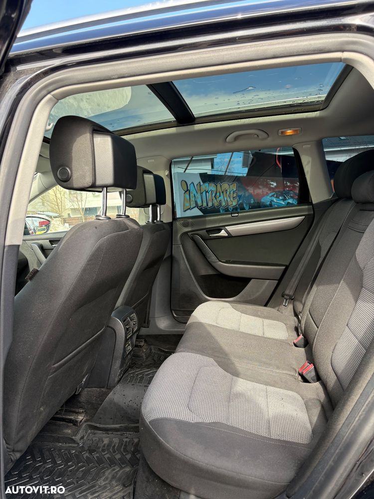 Volkswagen Passat - 13