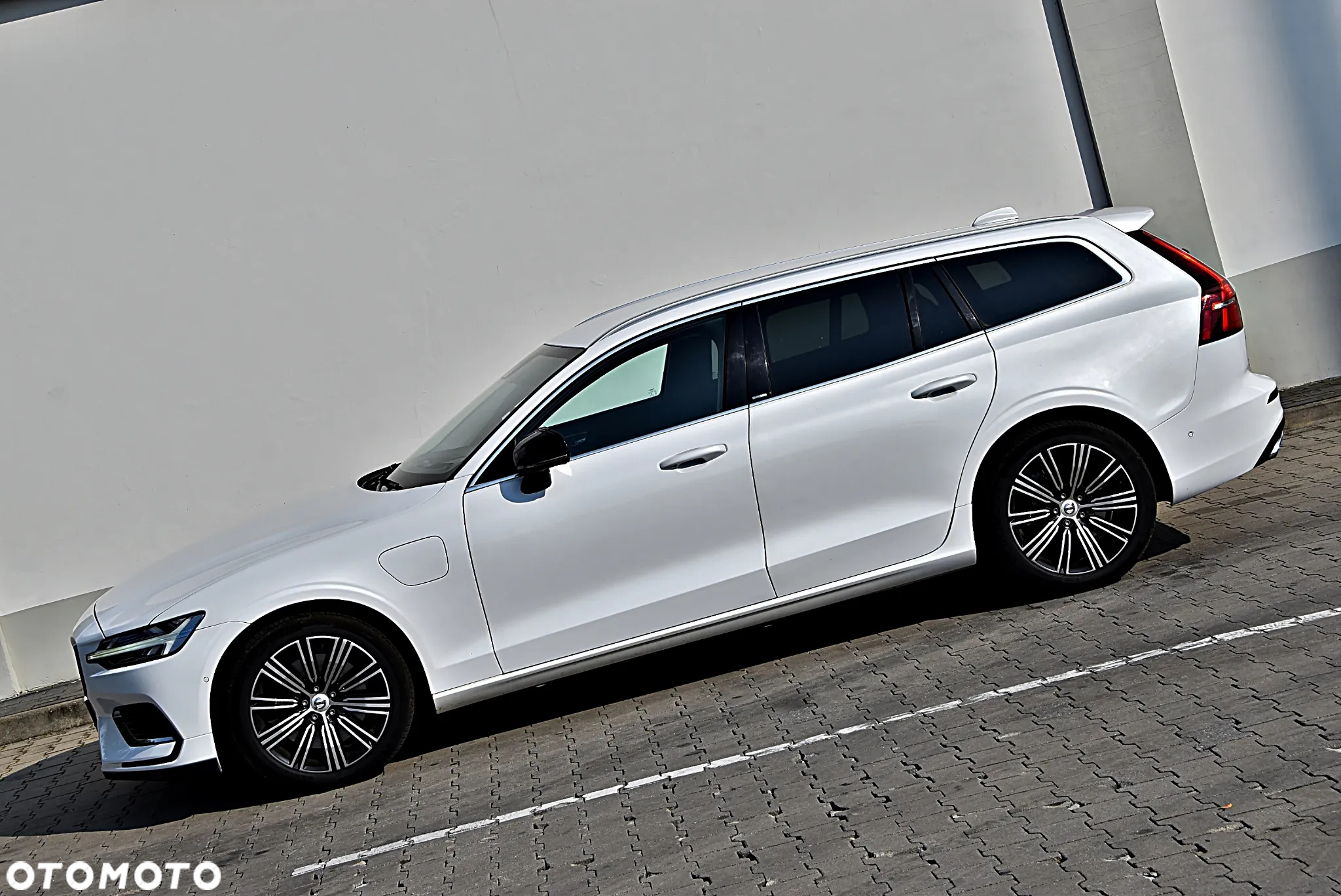 Volvo V60 T6 AWD Recharge Geartronic Inscription Expression - 6
