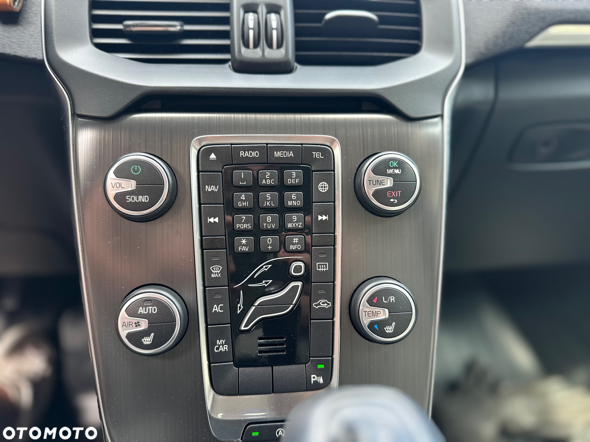 Volvo V40 D2 Drive-E Summum - 13