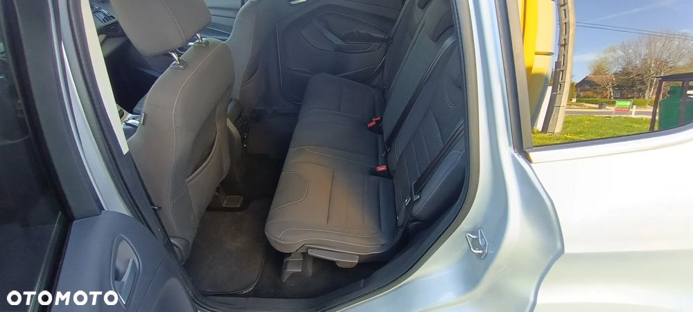 Ford Kuga 2.0 TDCi 4x4 Titanium - 24