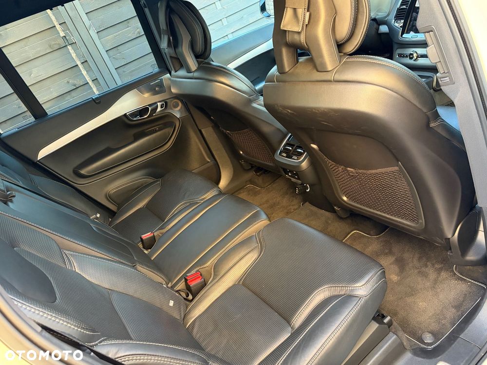 Volvo XC 90 - 30