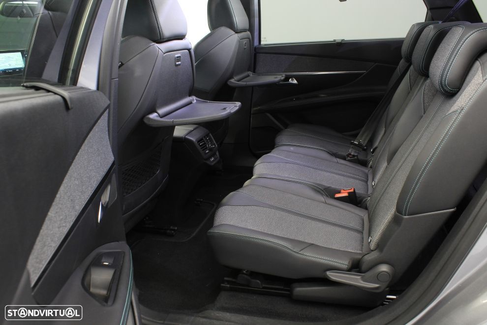 Peugeot 5008 1.2 PureTech Allure Pack - 26