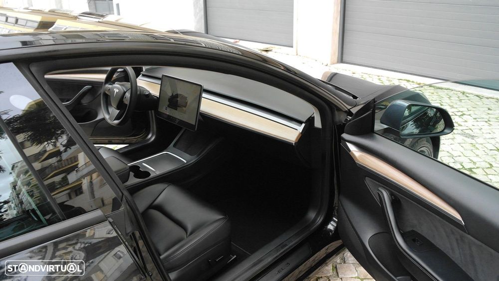 Tesla Model 3 Long Range Tração Traseira - 34