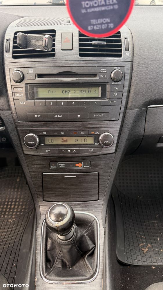 Toyota Avensis - 8