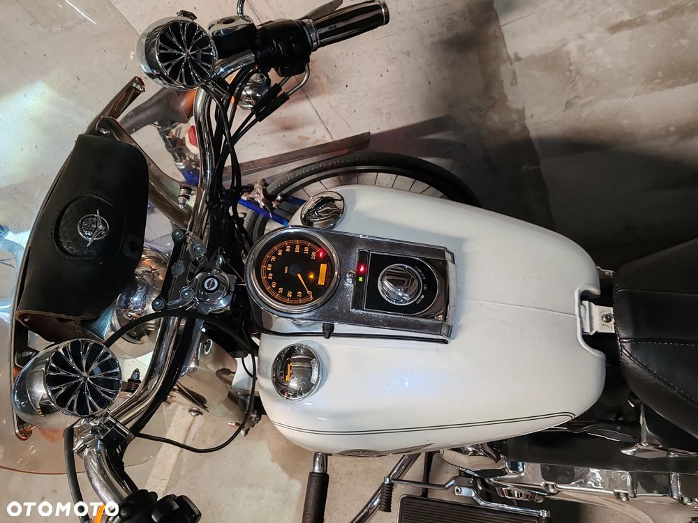 Harley-Davidson Dyna Fat Bob - 3