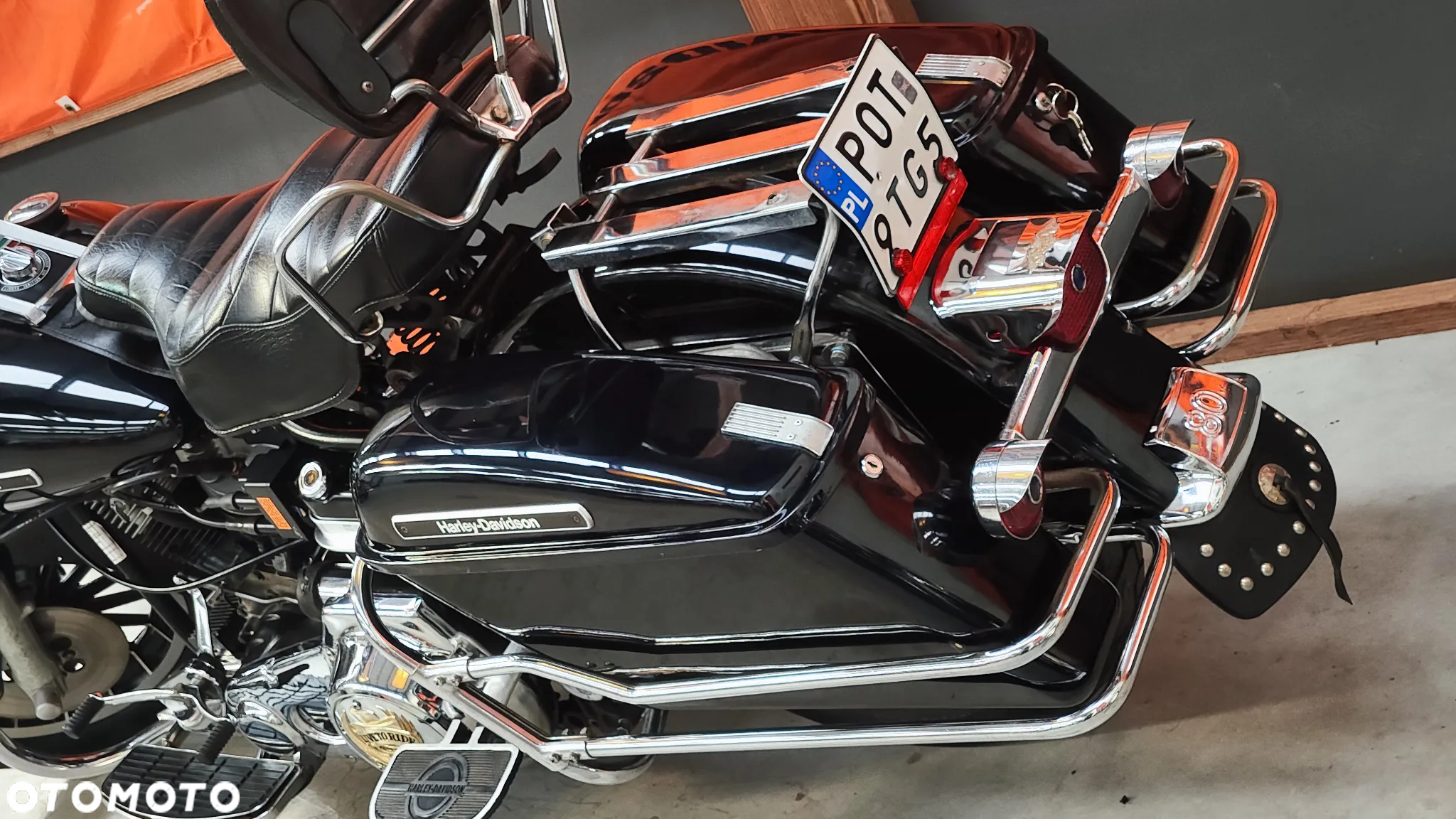 Harley-Davidson FLH Electra Glide - 17