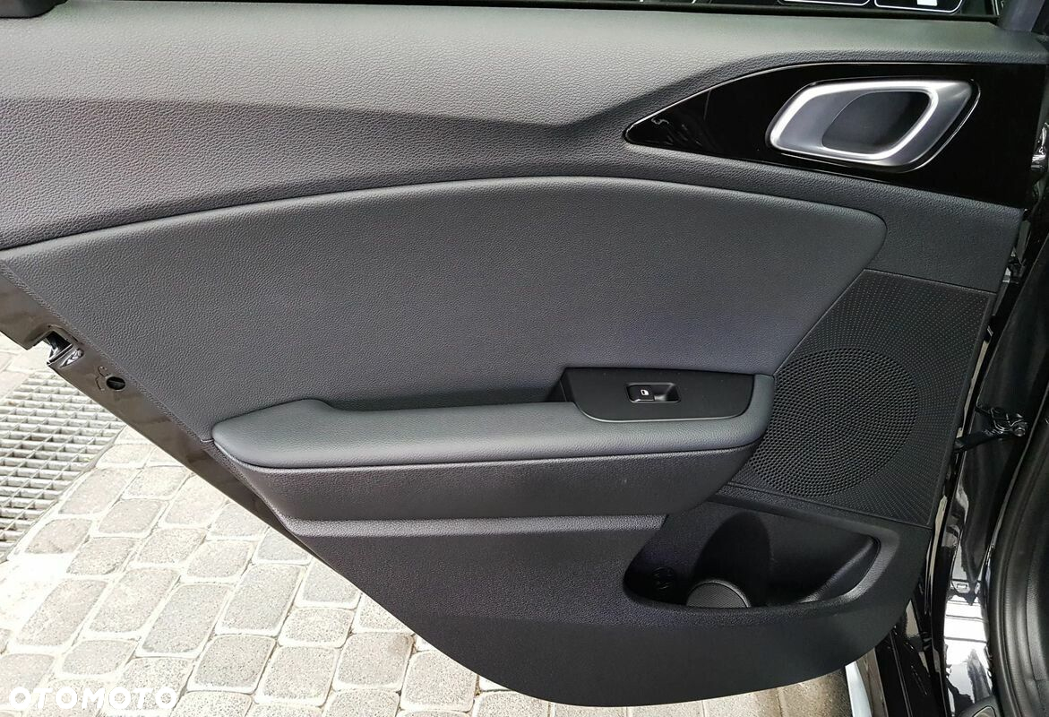 Kia ProCeed - 31