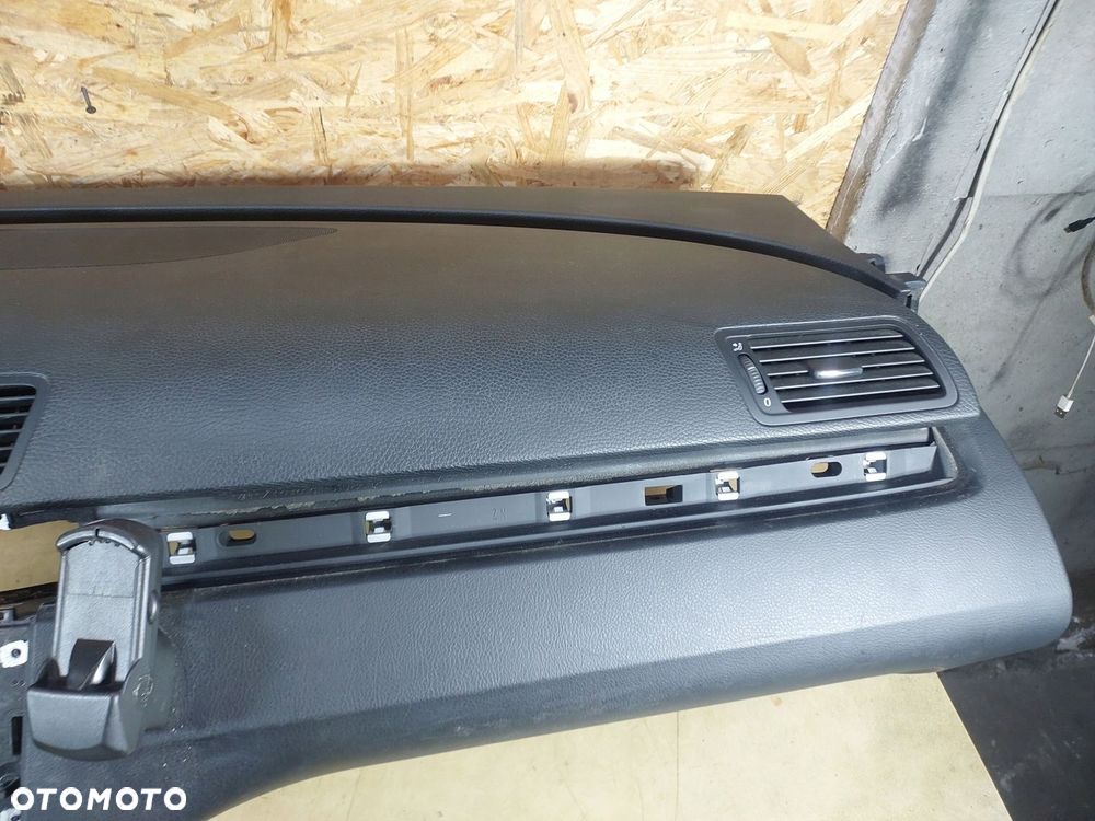 PASSAT B6 DESKA ROZDZIELCZA KONSOLA DEMONTAŻ - 6