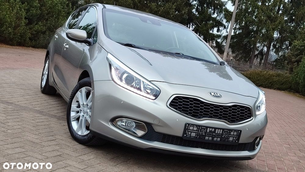 Kia Ceed 1.6 GDI XL - 23