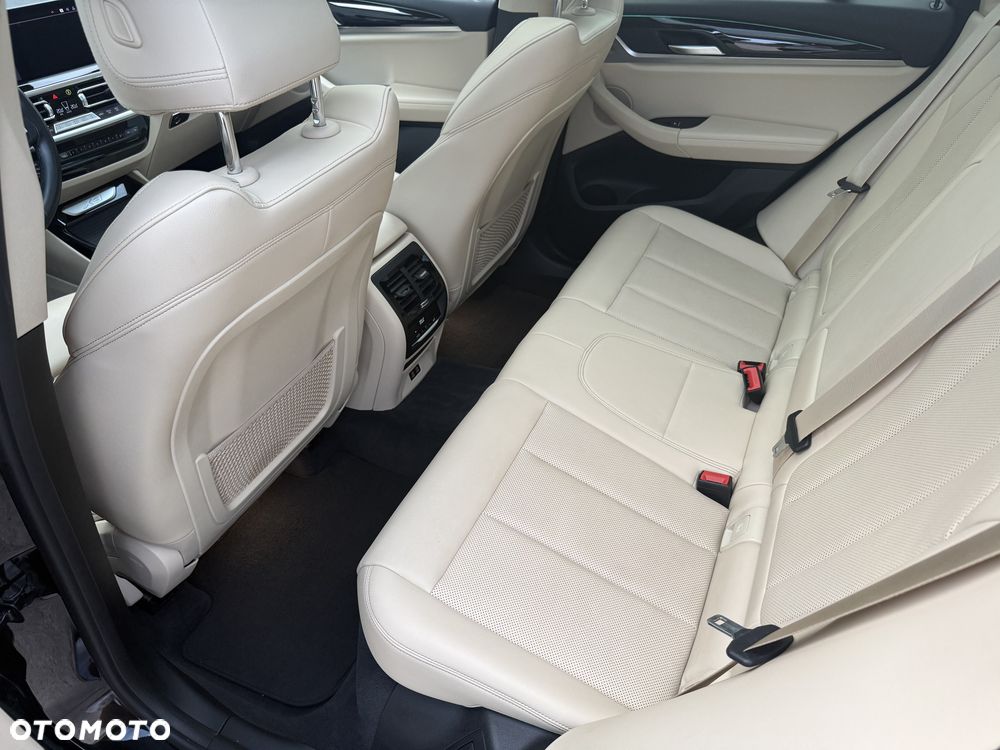 BMW X3 xDrive30i mHEV - 23