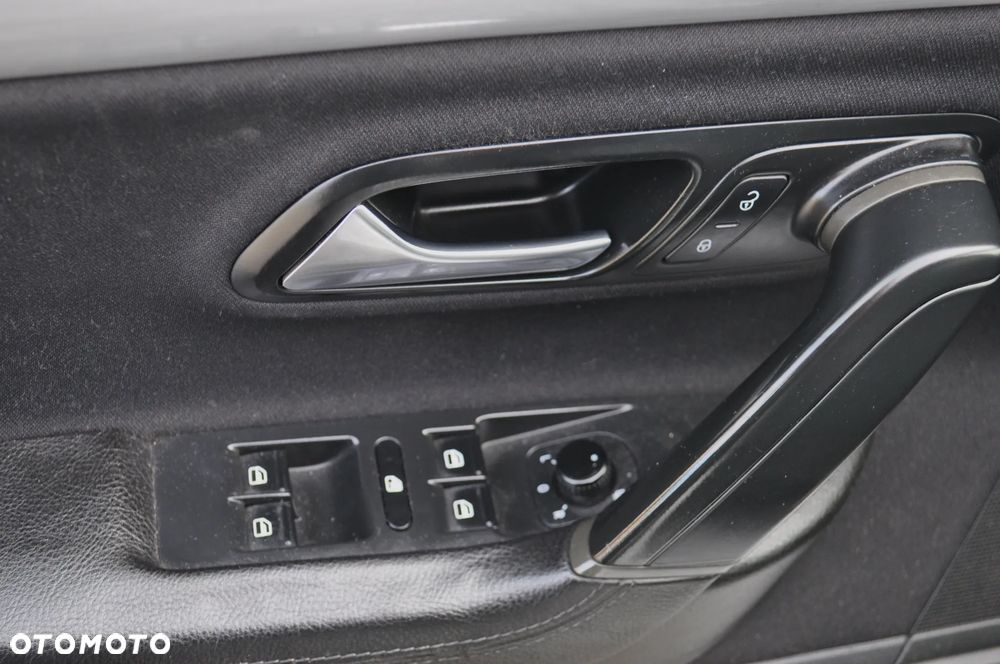 Volkswagen CC 2.0 TDI BlueMotion Technology - 28