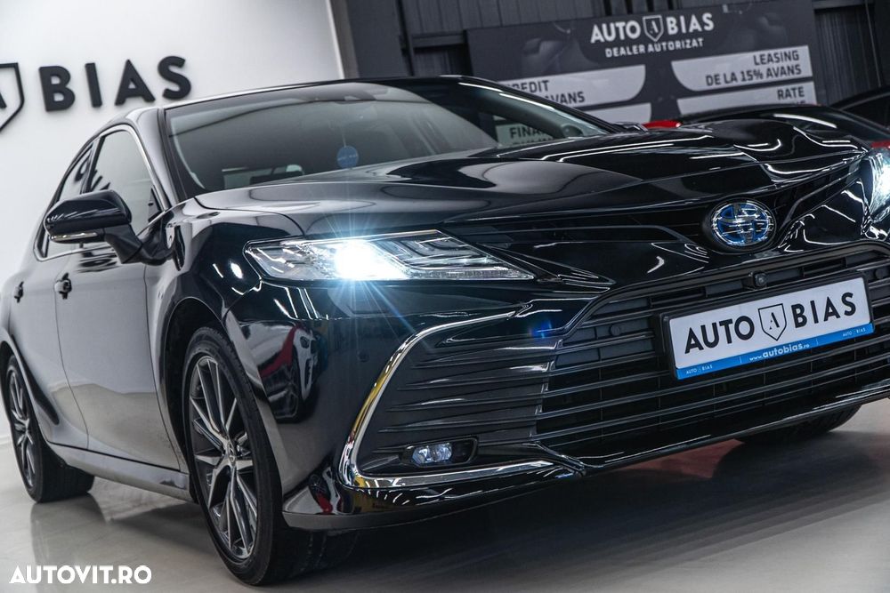 Toyota Camry 2.5 Exclusive - 34